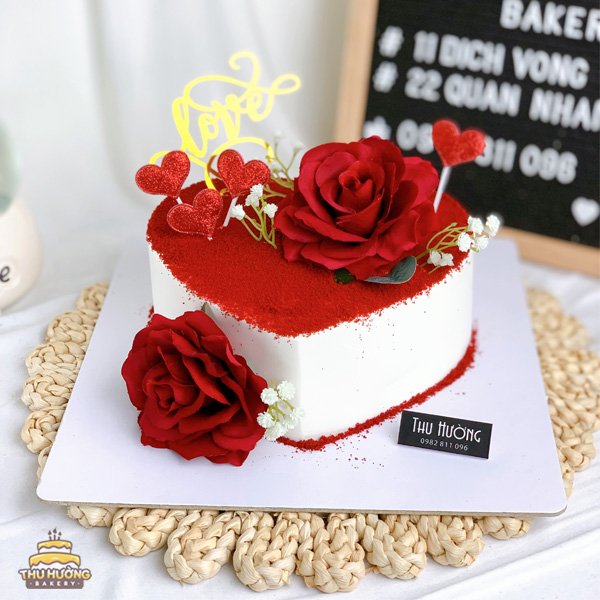 Bánh Sinh Nhật Hoa Hồng Đỏ - Thu Hường Bakery