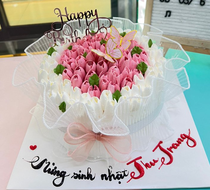 Bánh Sinh Nhật Kiểu Bó Hoa Dn02 - Tiệm Bánh Dê Núi Bánh Sinh Nhật Kiểu Bó Hoa Dn02 - Tiệm Bánh Dê Núi