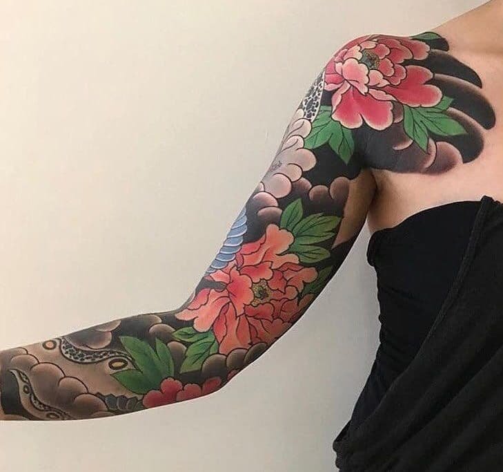 Hình xăm hoa mẫu đơn kín tay, ngực lưng đẹp nhất Hình Xăm Hoa Mẫu Đơn Kín Tay, Ngực Lưng Đẹp Nhất