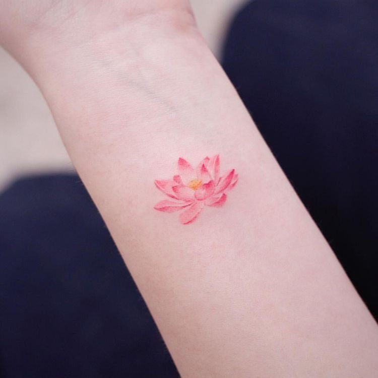 Ý Nghĩa Hình Xăm Hoa Sen? Những Mẫu Hình Xăm Hoa Sen Mini Đẹp Nhất
